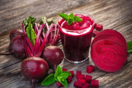 Betterave entière et en jus bonne pour la santé