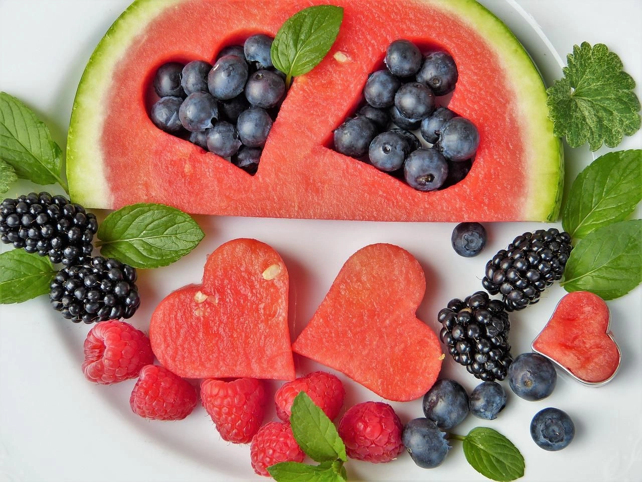 Aliments riches en eau pour prévenir la déshydratation des seniors