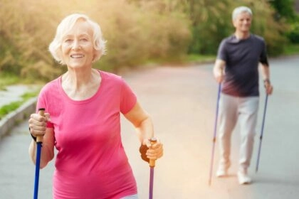 Seniors qui font une activité physique adaptée
